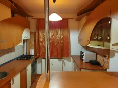 bucatarie cu dulapuri inchiriere apartament Sector 1 București